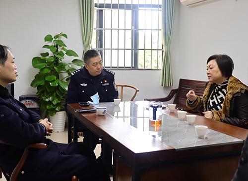 ��ǿ�������������Ǿ����ϵ